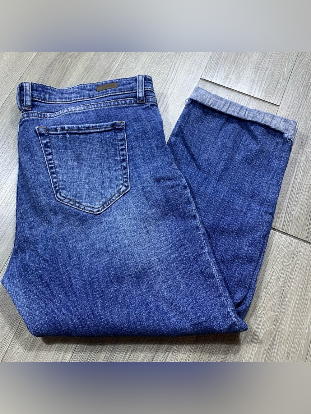Kut from the Kloth Amy Cuff Straight Leg Stretch Jeans size 16